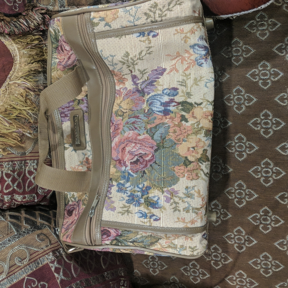 Galleria Tapestry Floral Print Travel Bag
